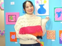 　５年ぶりの個展を開催するベッキー