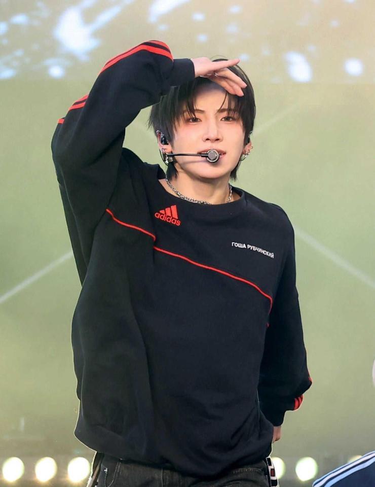 　熱いパフォーマンスを見せる＆ＴＥＡＭのＹＵＭＡ（撮影・佐々木彰尚）