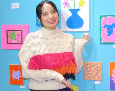 　５年ぶりの個展を開催するベッキー