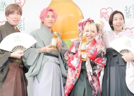 　イベントに出席した（左から）ＥＸＩＴのりんたろー。、兼近大樹、エルフの荒川、はる