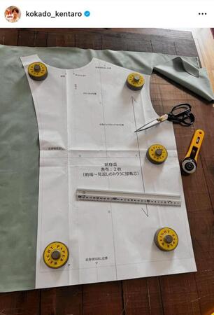 　もうプロじゃん！コカド制作のシャツ。コカドケンタロウのインスタグラム＠ｋｏｋａｄｏ＿ｋｅｎｔａｒｏより