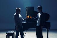 　初共演を果たす國村隼（左）、尾崎匠海