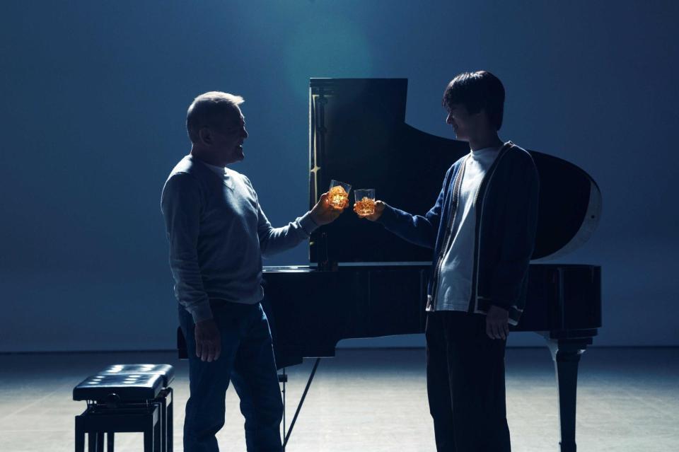 　初共演を果たす國村隼（左）、尾崎匠海