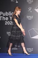 　授賞式のＭＣを務めた中川安奈（撮影・佐々木彰尚）