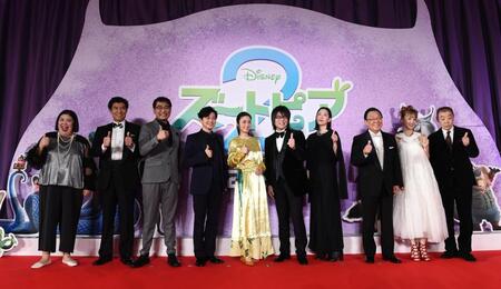 　（左から）熊元プロレス、高嶋政宏、三宅健太、下野紘、上戸彩、森川智之、江口のりこ、梅沢富美男、Ｄｒｅａｍ　Ａｍｉ、柄本明（撮影・園田高夫）