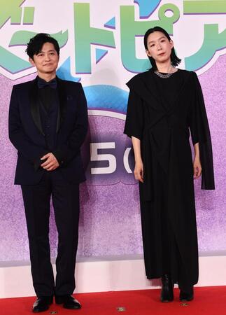 　下野紘（左）と江口のりこ（撮影・園田高夫）