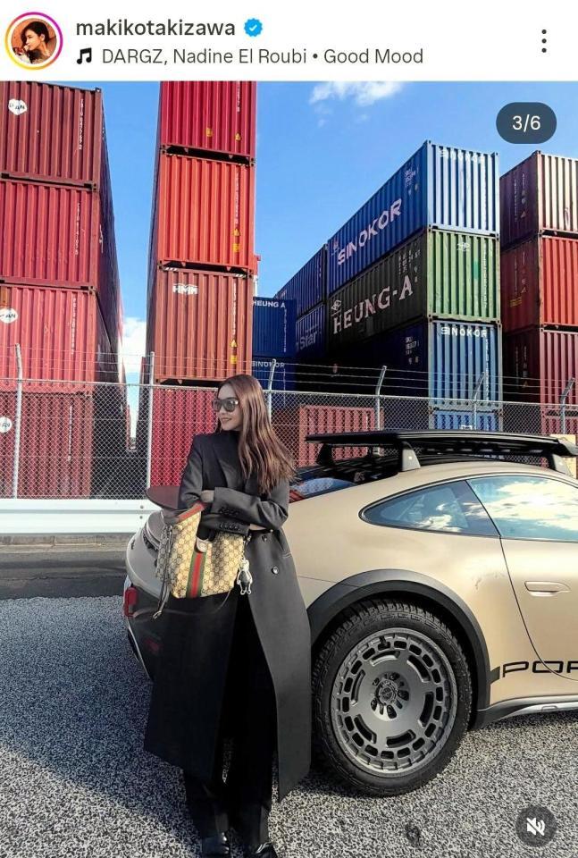 滝沢眞規子のインスタグラム＠ｍａｋｉｋｏｔａｋｉｚａｗａ（１１月２９日付）より