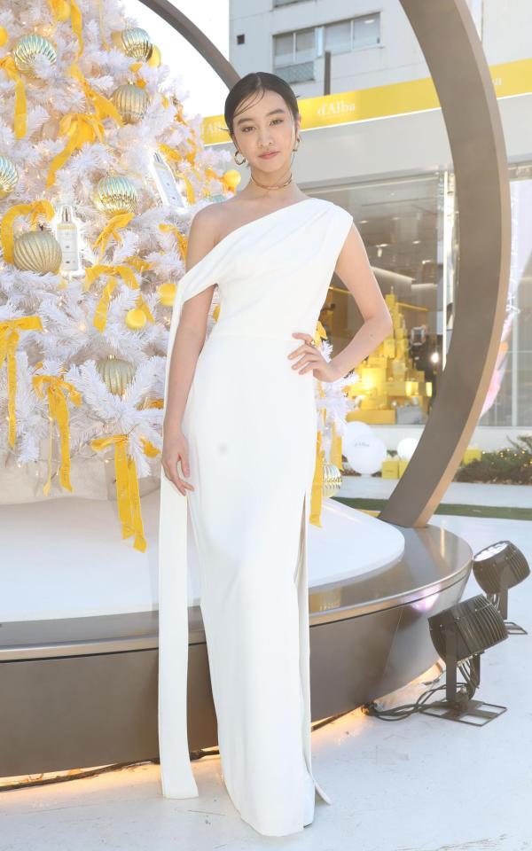 　ポーズを決めるＫoｋｉ，（撮影・佐々木彰尚）