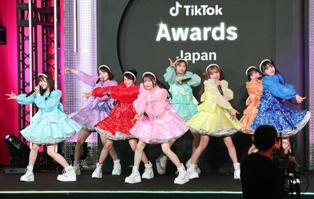 　会場を盛り上げるＣＵＴＩＥ　ＳＴＲＥＥＴ