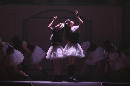 　卒業スペシャルでスポットが当てられるモーニング娘。’２５の羽賀朱音（右）と横山玲奈（左）＝撮影・金田祐二