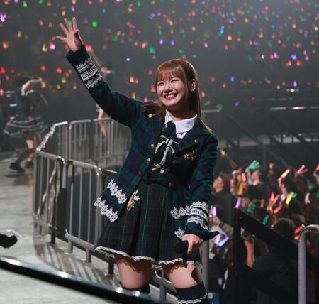 　卒業スペシャルで熱唱するモーニング娘。’２５の横山玲奈（撮影・金田祐二）