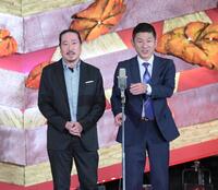 　笑い飯　西田幸治（左）と哲夫＝２３年１２月