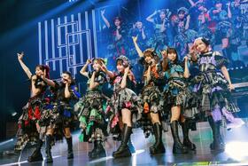 　パフォーマンスするＣＡＮＤＹ　ＴＵＮＥ　Ⓒヨシモリユウナ