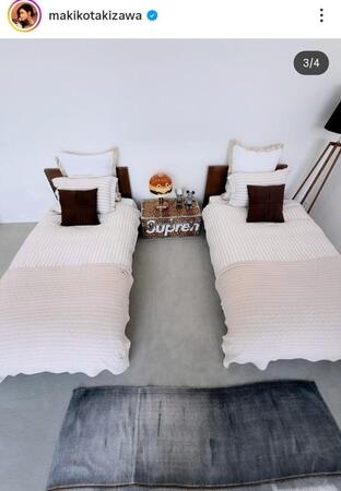 　子供部屋。広さはこの何倍もある。滝沢眞規子のインスタグラム＠ｍａｋｉｋｏｔａｋｉｚａｗａより 