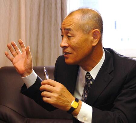 　古川嘉一郎さん＝２００５年撮影