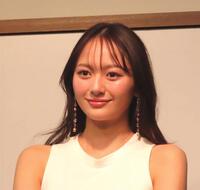 　初の写真集「ｓｈｉ～。」の発売記念イベントを行った加藤栞