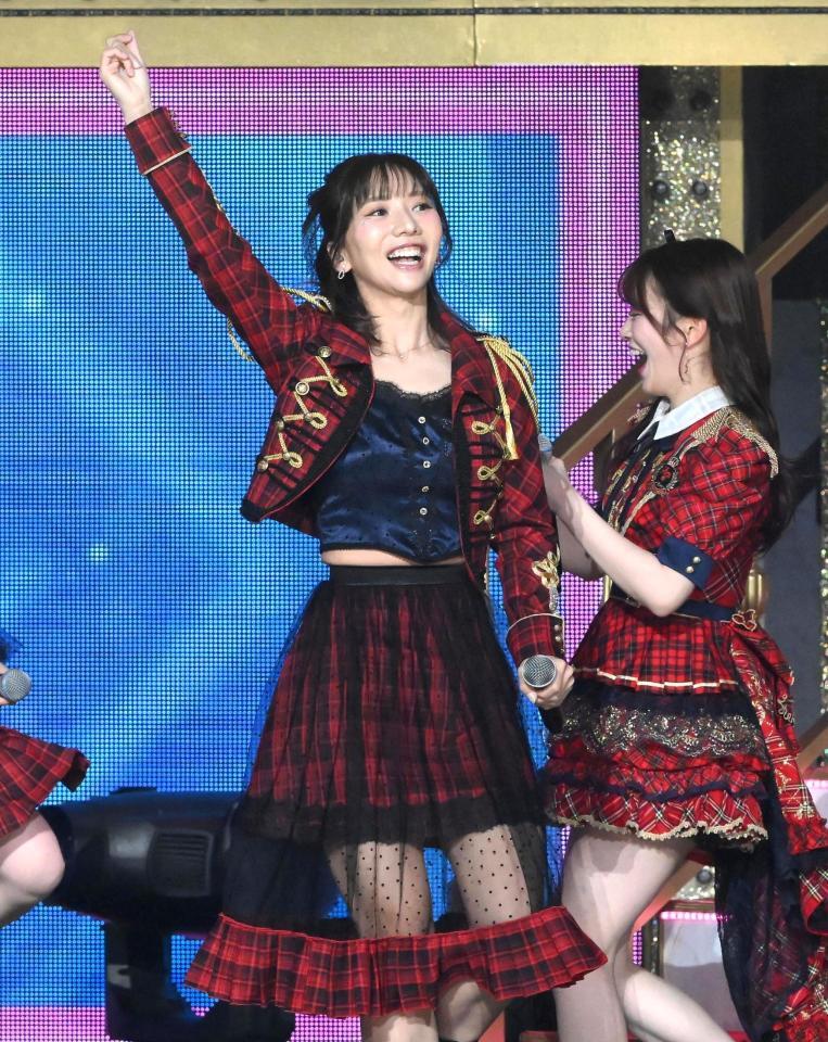 　会場を盛り上げる高城亜樹（撮影・堀内翔）