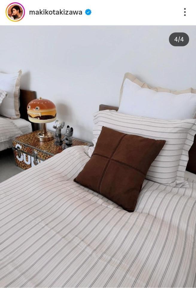 　子供部屋にハンバーガーのランプ♥　滝沢眞規子のインスタグラム＠ｍａｋｉｋｏｔａｋｉｚａｗａより 