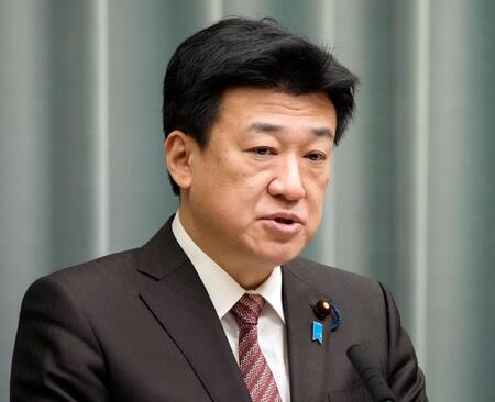 　記者会見する木原官房長官