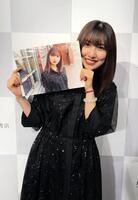 　２０２６年カレンダーの発売記念イベントを行った佐藤優樹