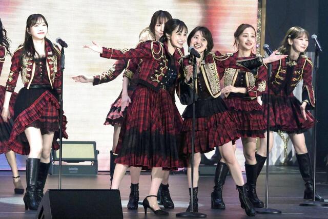 前田敦子 大号泣 OG135人集結