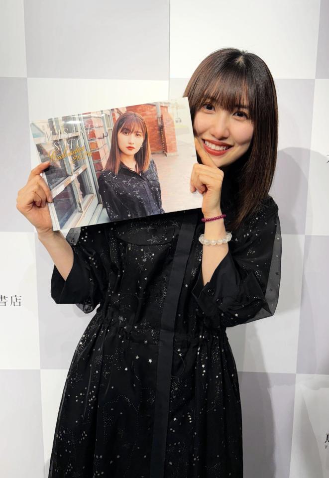 　２０２６年カレンダーの発売記念イベントを行った佐藤優樹
