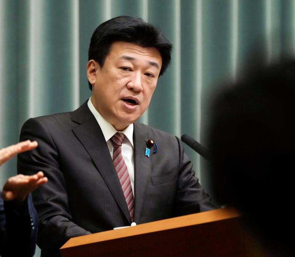 　記者会見する木原官房長官