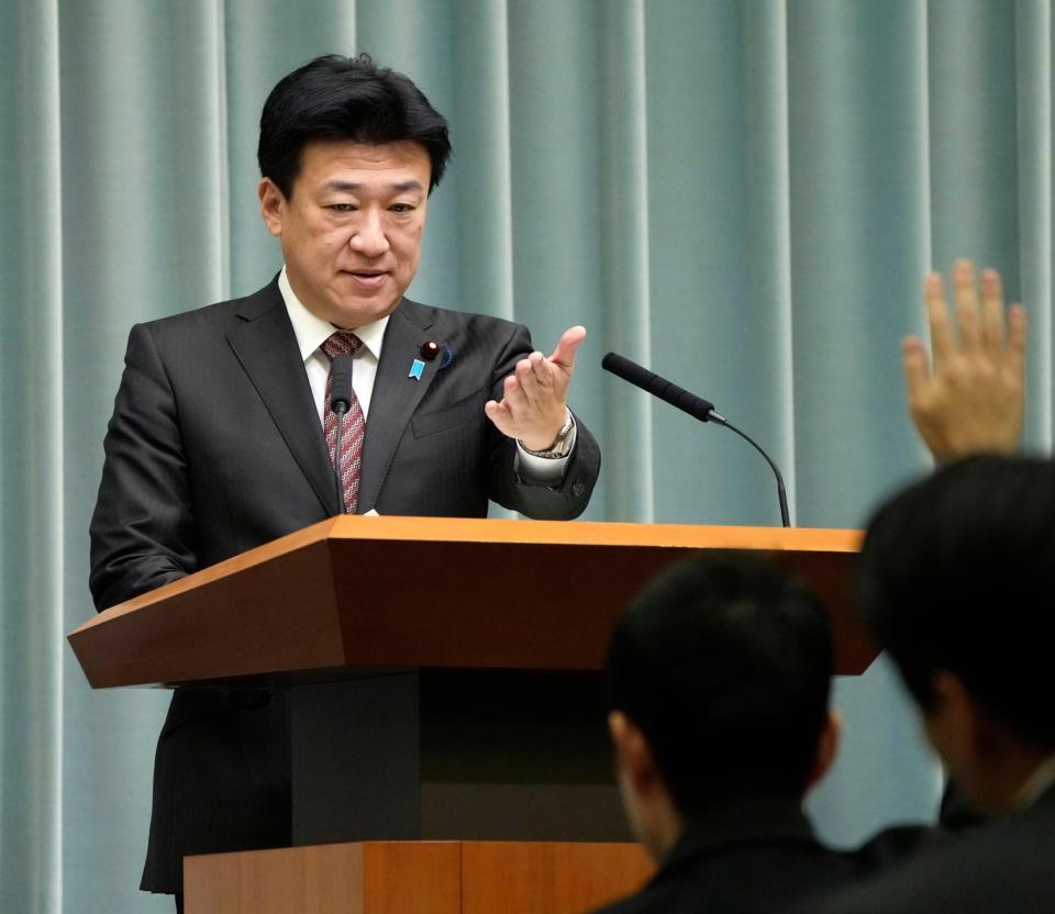 　首相官邸で記者会見する木原官房長官