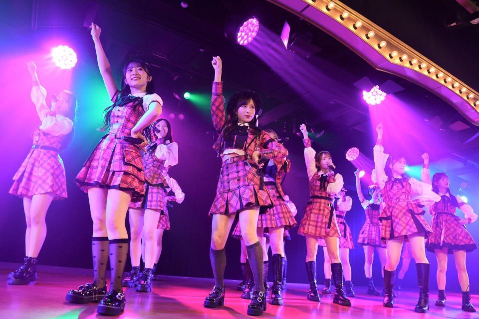 　２０周年特別公演を開催したＡＫＢ４８　ⓒＡＫＢ４８