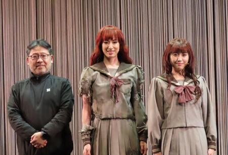 　ミュージカル「十二国記　－月の影　影の海－」の取材会に出席した（左から）演出・山田和也氏、柚香光、加藤梨里香