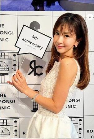 ほしのあきのインスタグラム＠ａｋｉｈｏｓｈｉｎｏ＿ｏｆｆｉｃｉａｌ（１０月１０日付）より