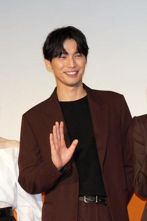 　映画「楓」の特別試写会にサプライズで登場した福士蒼汰