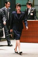 　青森県で震度６強を観測した地震を受け、首相官邸に入る高市首相