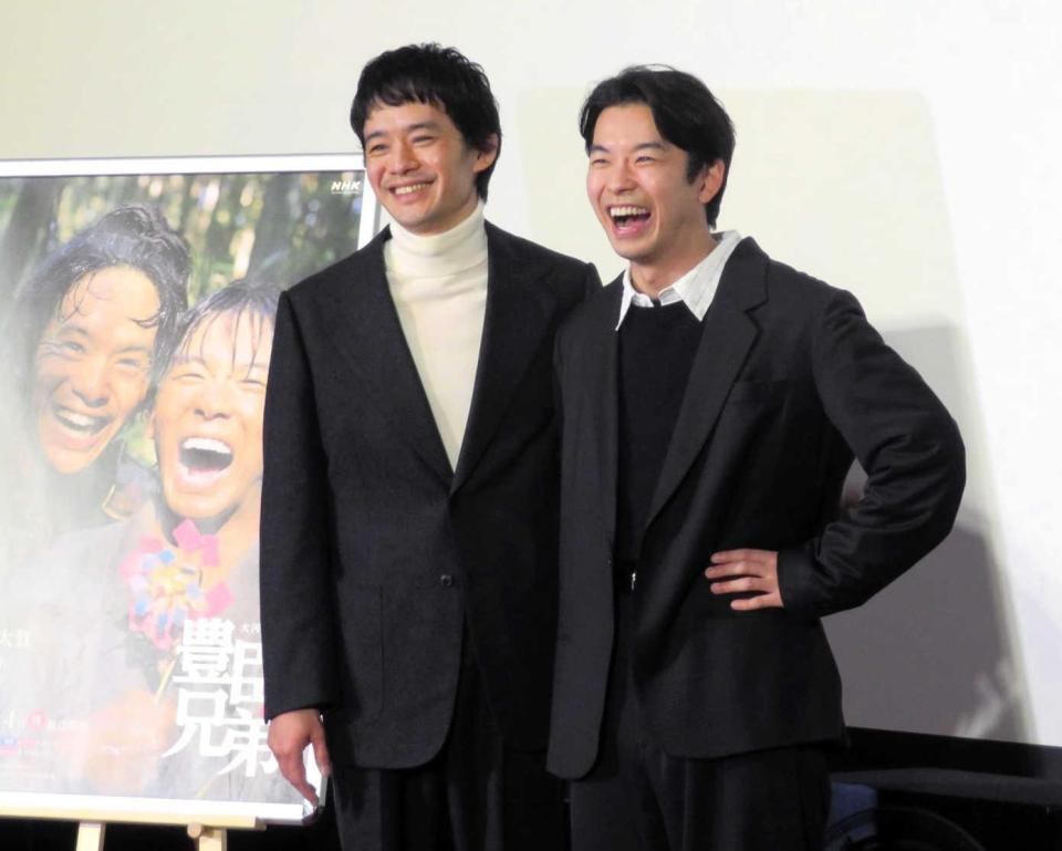 　笑顔が絶えない池松壮亮（左）と仲野太賀