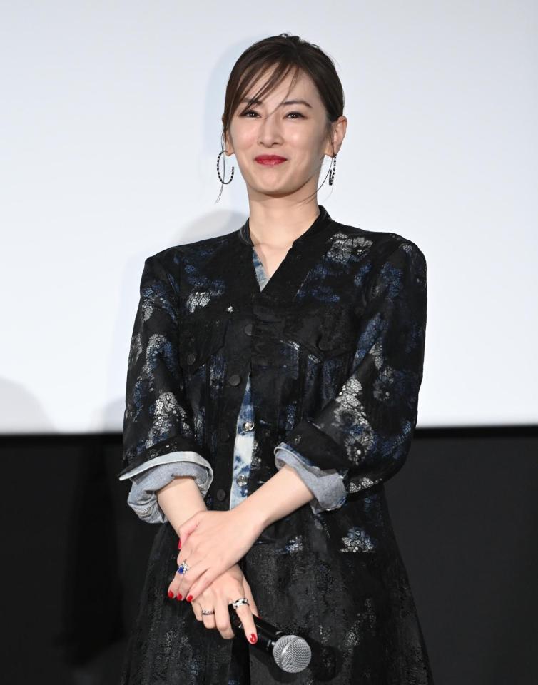 　舞台あいさつに登場した北川景子（撮影・開出牧）