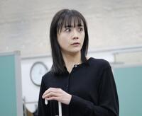 　公開稽古で熱演する松井愛莉