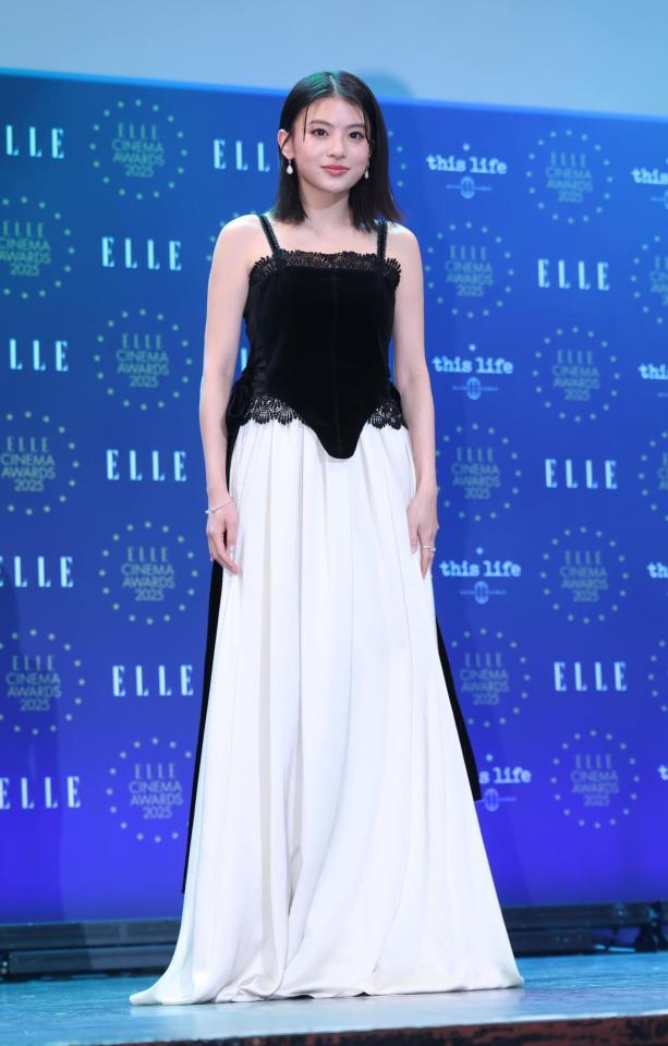 　出口夏希（撮影・金田祐二）