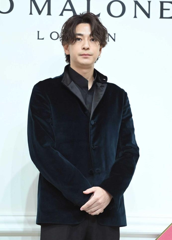 　イベントでポーズを決める三浦翔平（撮影・開出牧）