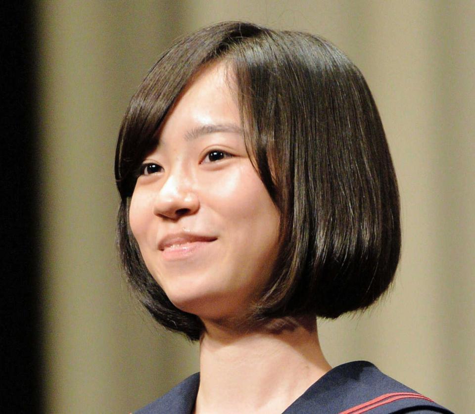 　「くちびるに歌を」完成披露試写会に登場した杏花（当時は柴田杏花）＝２０１５年撮影