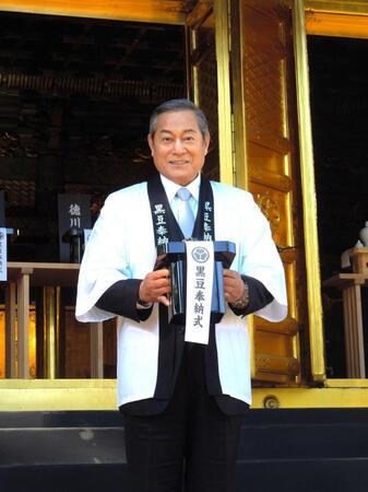 　東京・上野東照宮で「黒豆奉納式」に参列した松平健