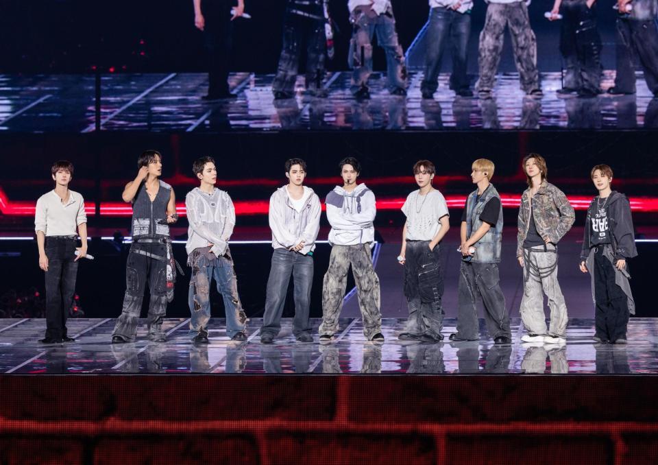 SEVENTEEN 東京ドーム2DAYSで10万人熱狂！趣向こら