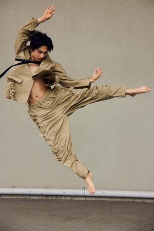 　新原泰佑ファースト写真集「Ｆｌｉｃｋｅｒ」より