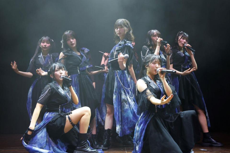 　デビュー２周年を記念したワンマンライブを開催したＷＨＩＴＥ　ＳＣＯＲＰＩＯＮ　©ＯＶＥＲＳＥ／ＫＩＮＧ　ＲＥＣＯＲＤＳ