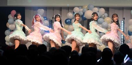 　２周年記念ライブを行ったｍｙ　ｆａｖ（左から）古松華、園田一花、黒瀬梨花、川又あん奈、西村瑠香、田中美帆（撮影・伊藤笙子）