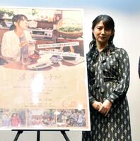 　舞台あいさつに登場した中江有里