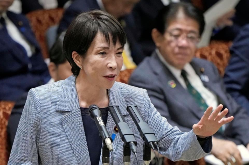 　参院予算委で答弁する高市首相＝１２日午後