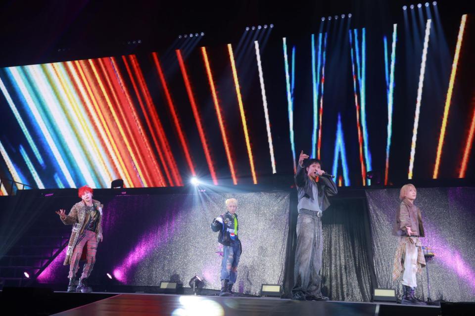 　躍動するＯＷＶ　©山口比佐夫