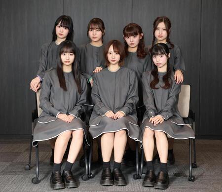 ２ｎｄシングルをリリースした（前列左から）ＢＮＳＩのＬＩＬＩ、ＭＡＹＡ、ＡＩ、（後列左から）ＲＥＩ、ＳＡＫＩ、ＬＩＳＡ、ＹＵＩ