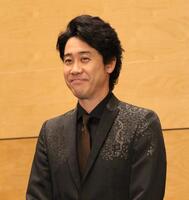 　笑顔を見せる大泉洋
