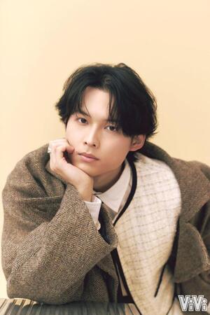 　ＡＤＵＬＴ部門で１位となったＳｉｘＴＯＮＥＳ・松村北斗　©講談社　ＶｉＶｉ２０２６年２・３月合併号